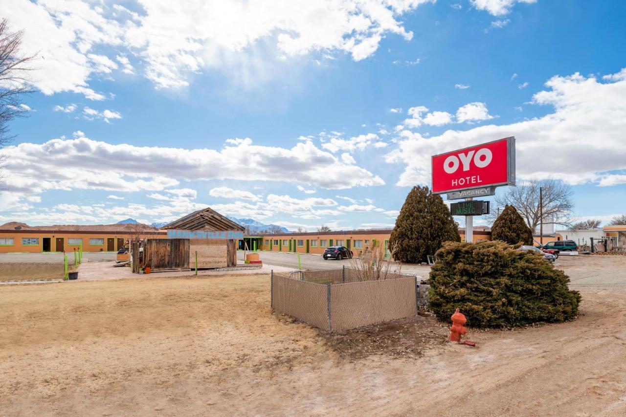 Oyo Hotel Hanksville, Ut Экстерьер фото