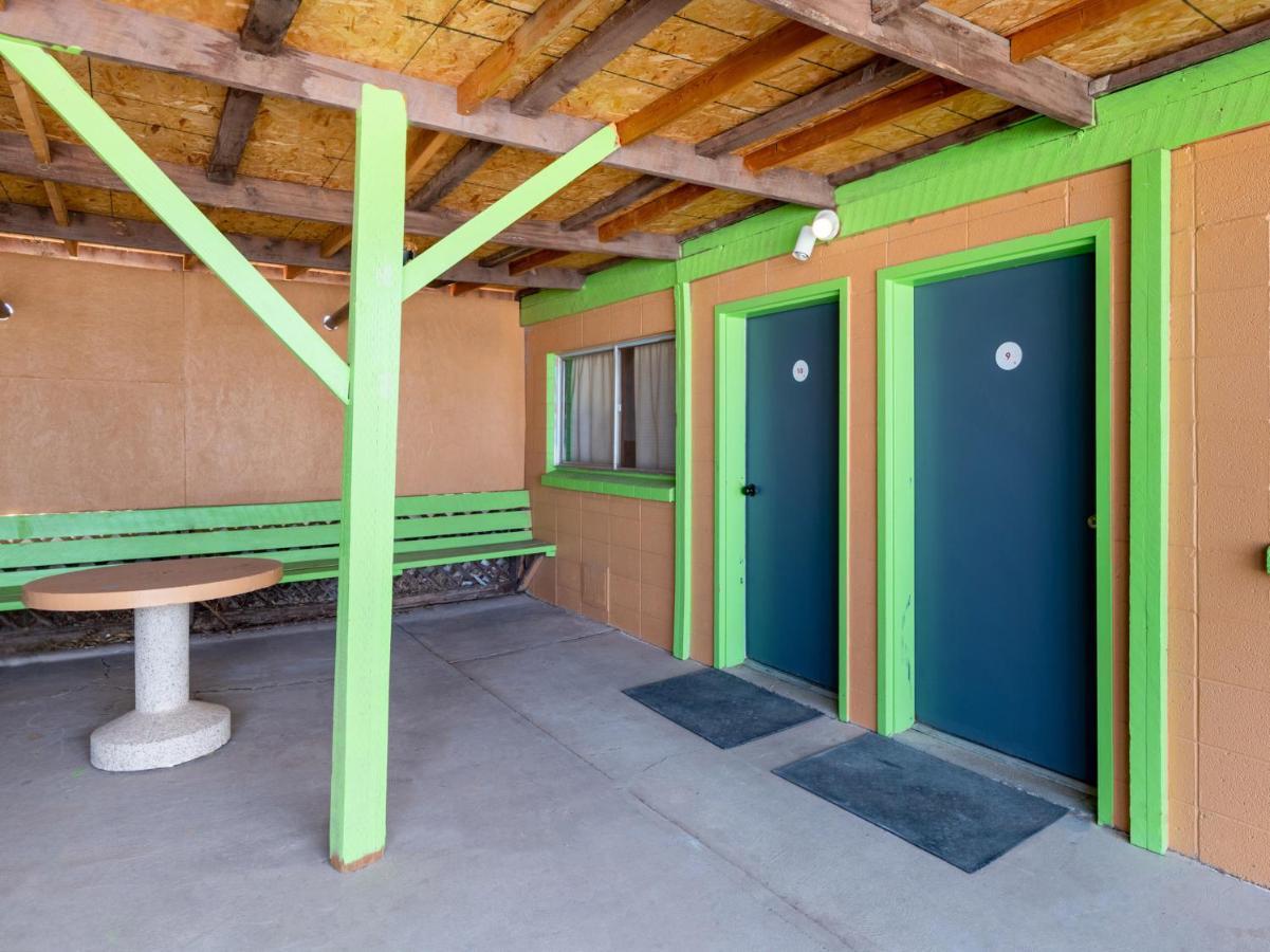 Oyo Hotel Hanksville, Ut Экстерьер фото